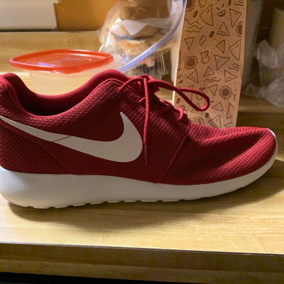 Nike Roshe Runs size 12 - Picture 2 of 8
